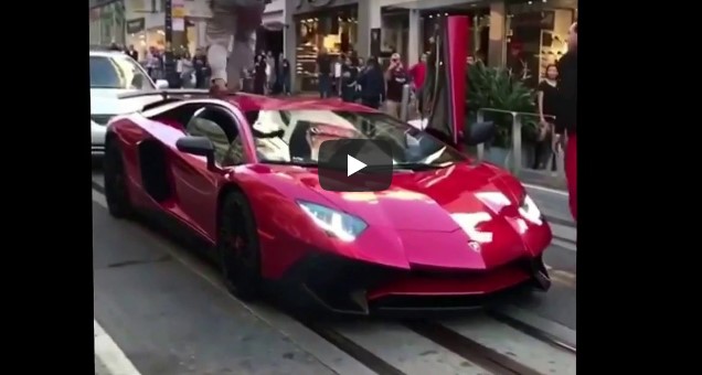 Der Teenager springt auf den Lamborghini – die sofortige Reaktion des Besitzers sorgt weltweit für Aufsehen!
