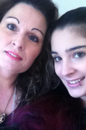 13-Jährige starb nachdem sie jahrelang gemobbt wurde – nun schreibt die Mutter einen offenen Brief!