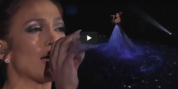 Jennifer Lopez bezaubert jeden mit magischem Kleid