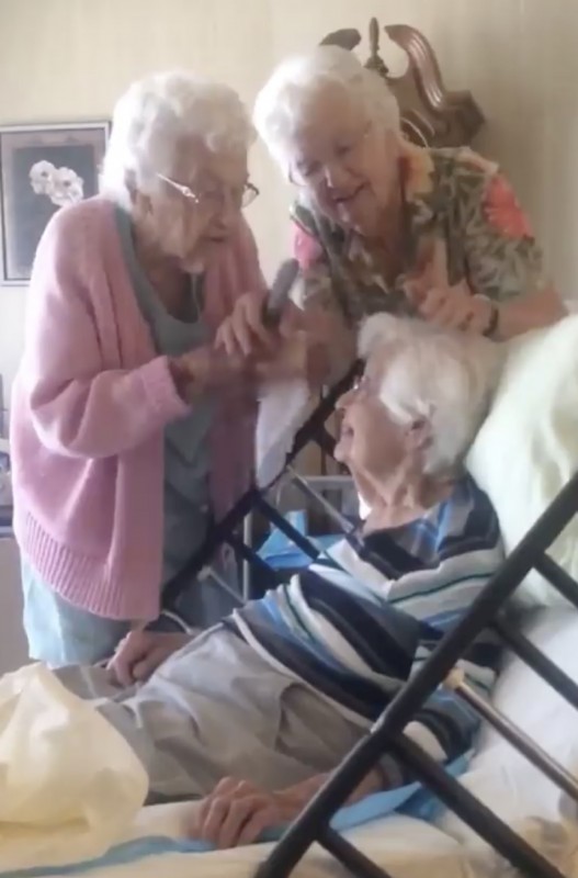97-Jährige legt trotz Hospiz wert auf ihr Äußeres.