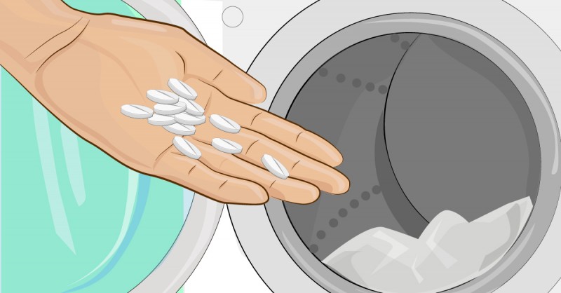 Aspirintabletten-Trick hält Wäsche weiß.