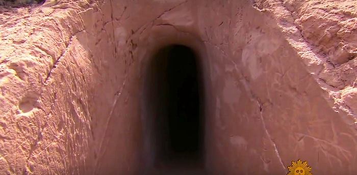 Dieser Mann verbrachte 25 Jahre in der Höhle – nun zeigt er uns das unglaubliche Innere