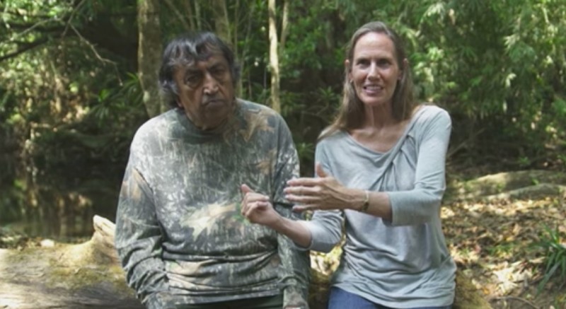 Ehepaar zieht in den Dschungel und lebt dort 26 Jahre.