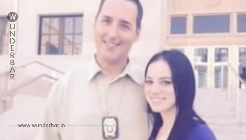 Das Mädchen lächelte den Polizisten jeden Tag an – er entdeckte die tragische Wahrheit, als er ins Haus stürmte.