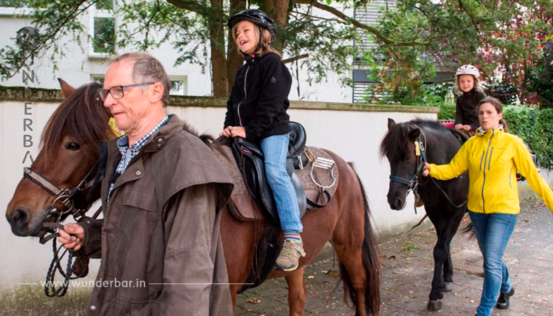Ritt quer durch Deutschland: Opa holt Enkel mit Pferd ab!