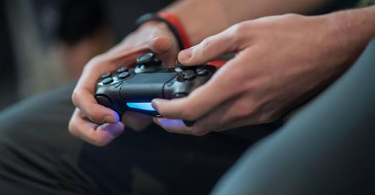 Polizei trennt 12-Jährigen nach drei Tagen von seiner Playstation – der rastet total aus