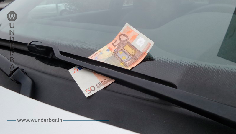 Autofahrer sollten sich vor Geldschein-Trick der Autodiebe in Acht nehmen.