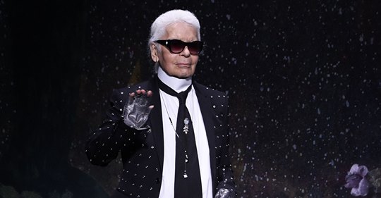 Milan Fashion Week: Stylisher Tribut an Karl Lagerfeld