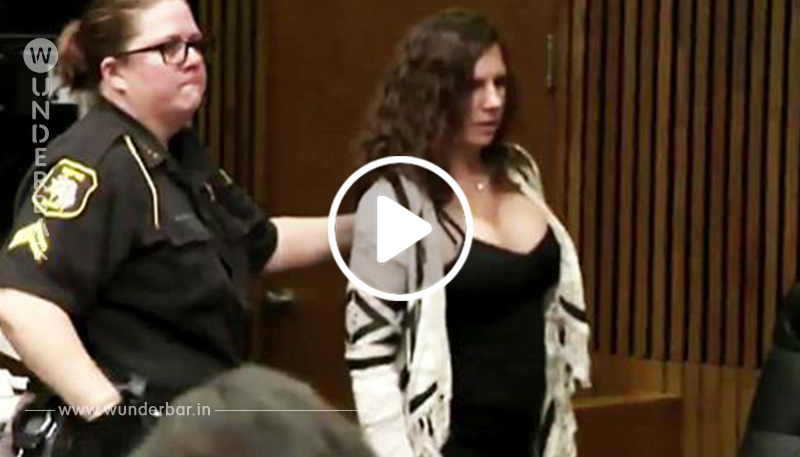 Mutter von betrunkener Autofahrerin lacht im Gericht - Richterin lässt sie festnehmen und der Saal applaudiert ihr