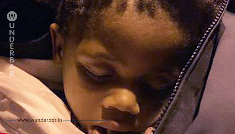 Eltern brauchten 14 Stunden, um zu erkennen, dass sie 2-jährige Tochter im Park vergessen haben