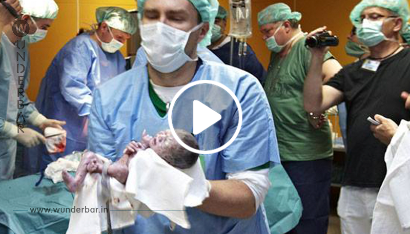 Ärzte im Kreißsaal sind geschockt, als sie die seltene und historische Geburt der 23 jährigen Mutter miterleben