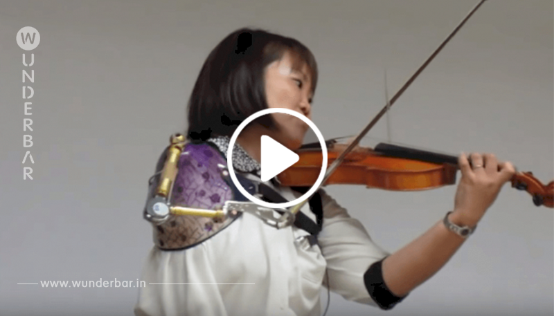Körperlich behinderte Violinistin beeindruckt tausende Menschen weltweit mit ihrem Auftritt