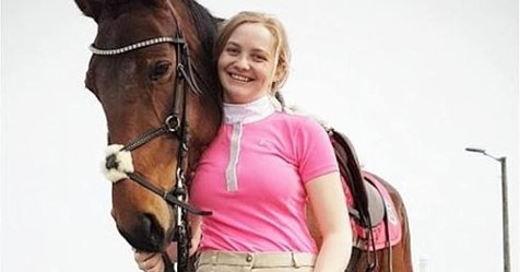 Tier wurde eingeschläfert: Frau isst eigenes Pferd und erhält Morddrohungen