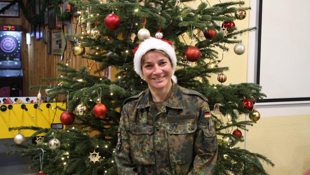 DIE GROSSE BILD-FELDPOST-AKTION ZUM FES Soldaten schicken Weihnachts-Grüße in die Heimat