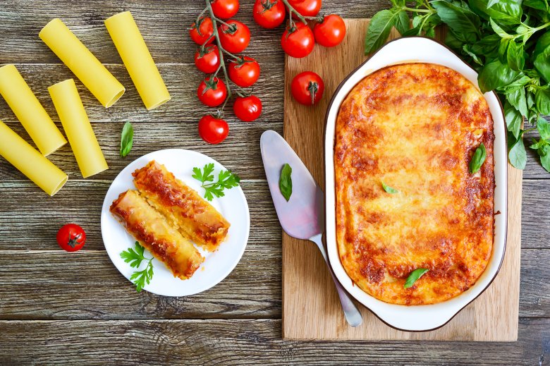 Cannelloni mit Hack, Spinat und Tomaten - Sahnesauce
