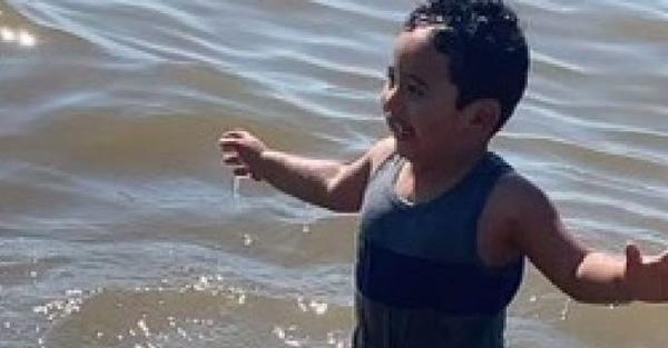 Familie eines zweijährigen Jungen ist am Boden zerstört, nach dem Vater ihn versehentlich überfahren hat