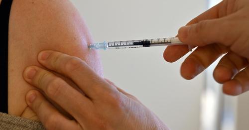 Studie: Impfschutz gegen neue Corona Varianten lässt schnell nach