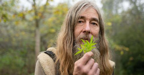 Mann lebt seit 32 Jahren im Wald: 'Mir fehlt es an nichts'