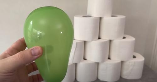 Wickel Klopapier um einen Ballon und STAUNE WAS PASSIERT(Genial)