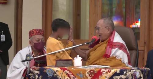 Kuss-Video bringt Dalai Lama in Bedrängnis: 87-Jähriger bittet kleinen Jungen um Verzeihung