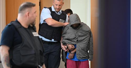 Lebenslänglich für tödlichen Messerangriff auf Schülerin in lllerkirchberg – Gericht stellt besondere Schwere der Schuld fest